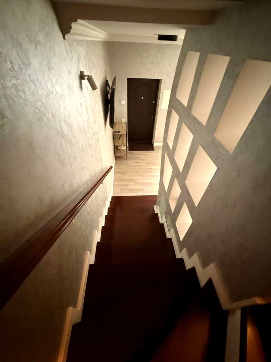1871448905990841