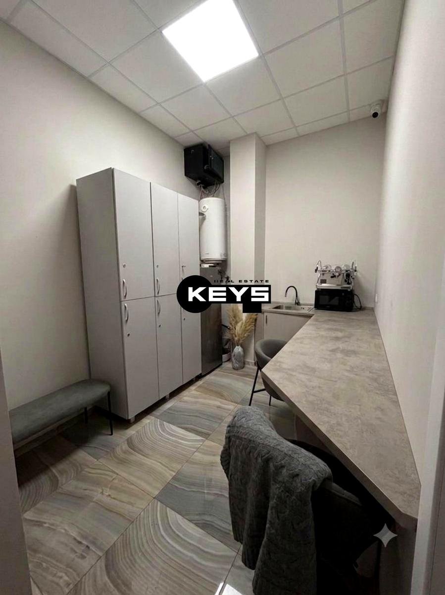 1871485658505445