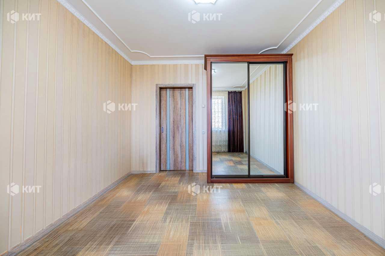 1871488037007179