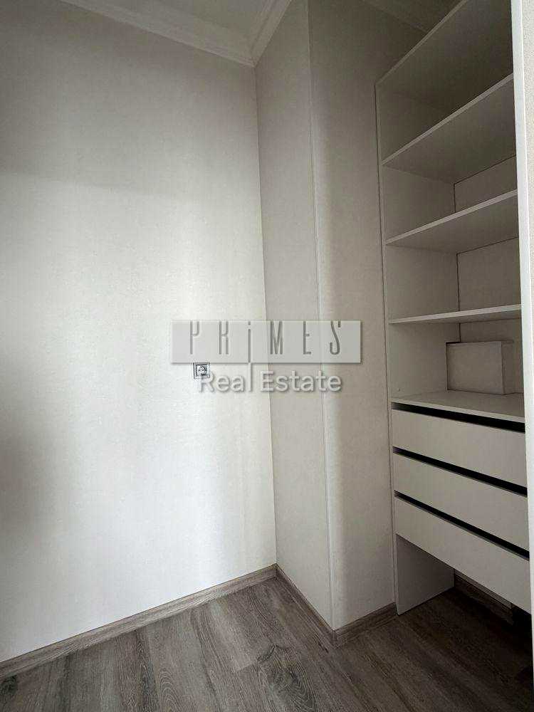 1871489824104279