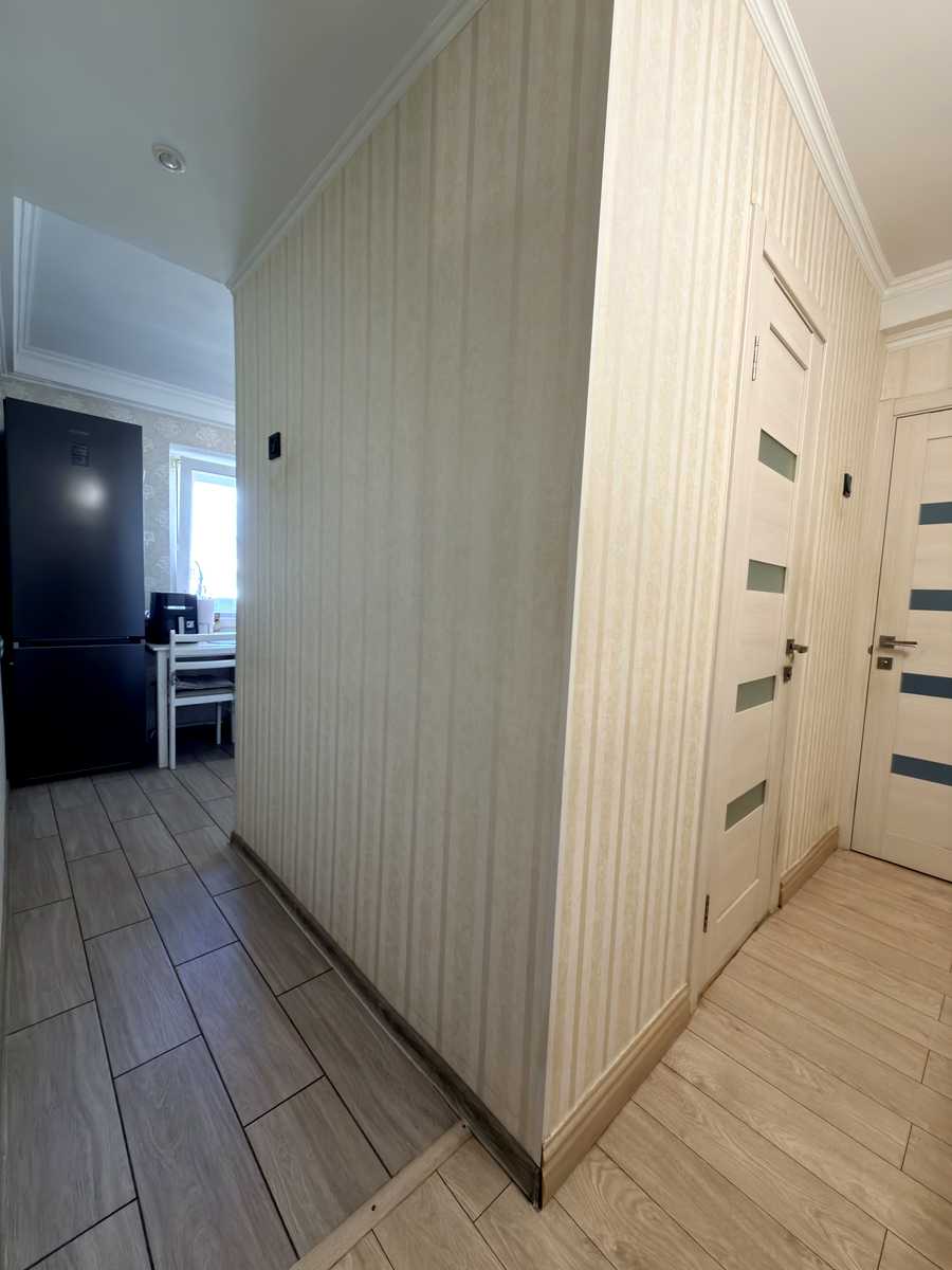 1871492605800825