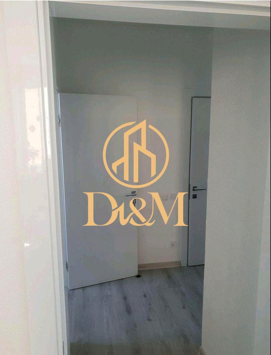 1871492759343155