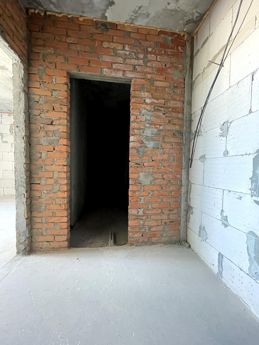 1871498718593617