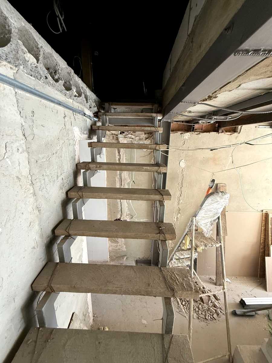 1871498756704443