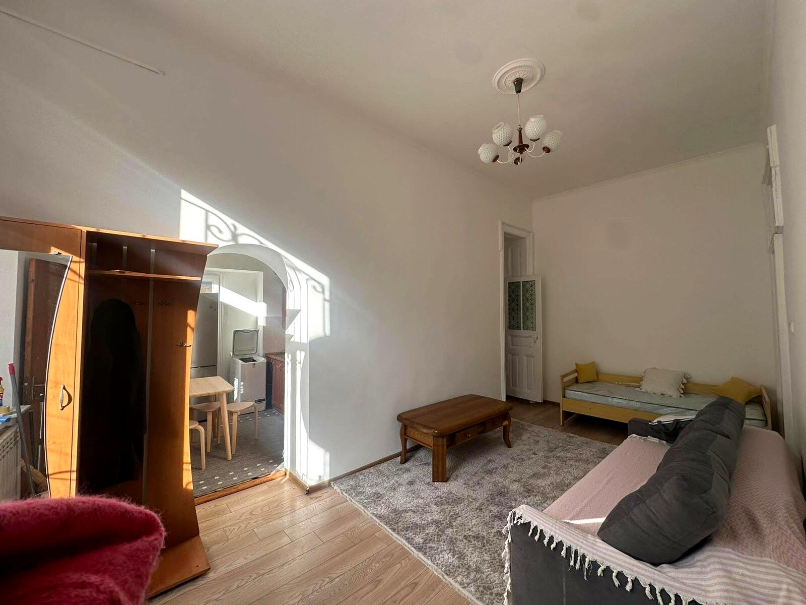 1871504136154750