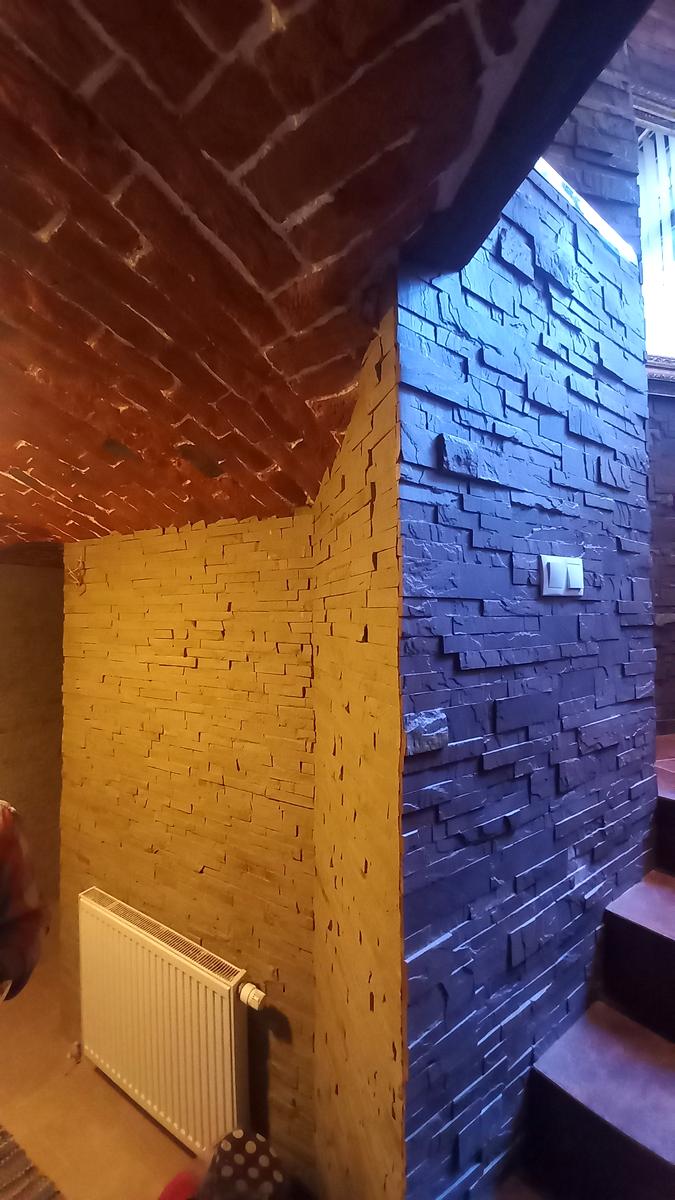1871505637900094