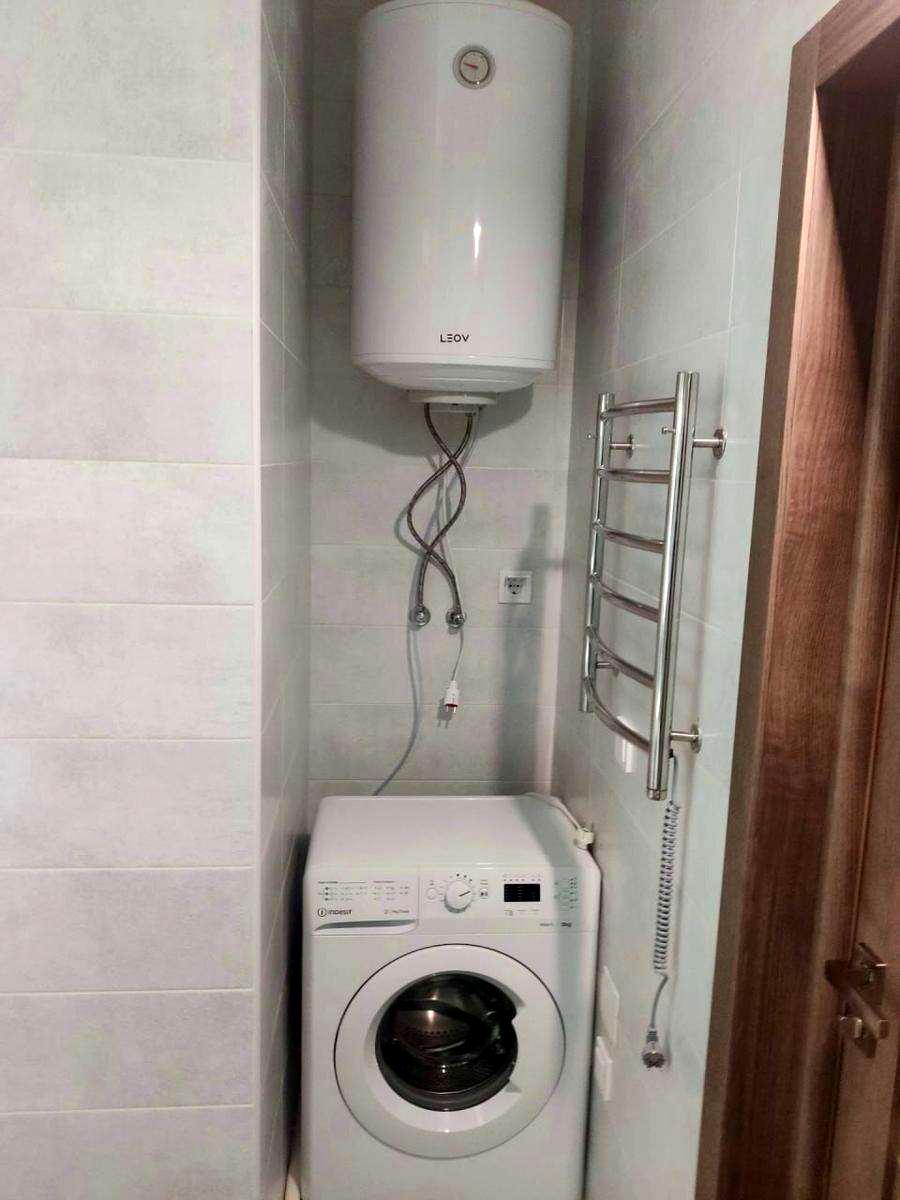1871508571485847