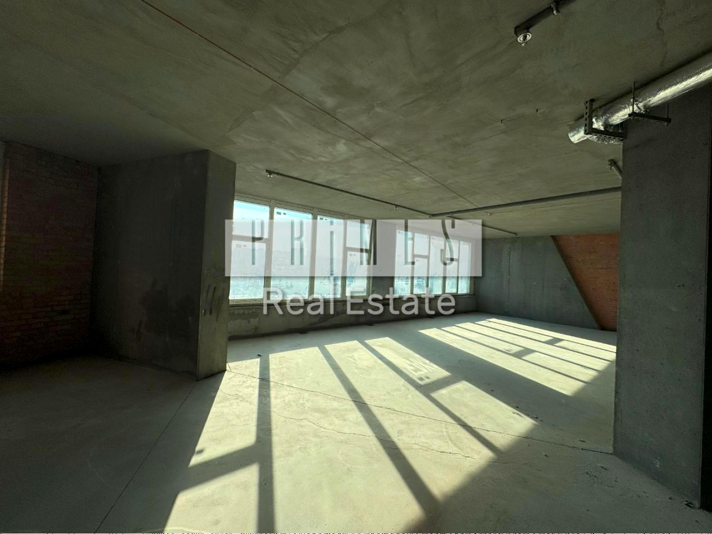 1871509366440067