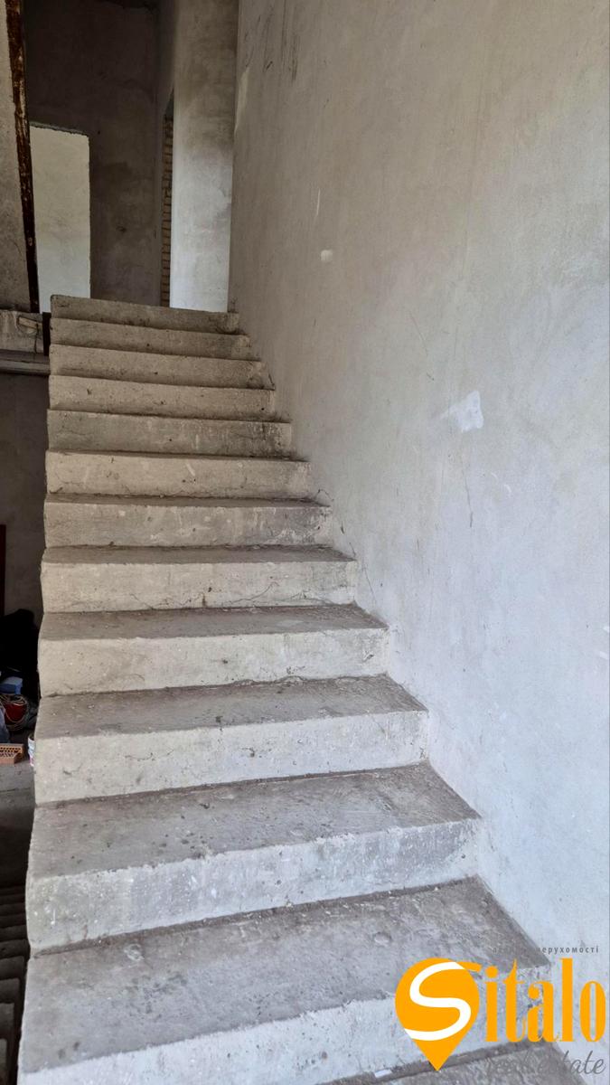 1871513050690378