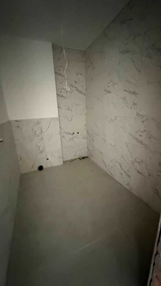 1871514232645695
