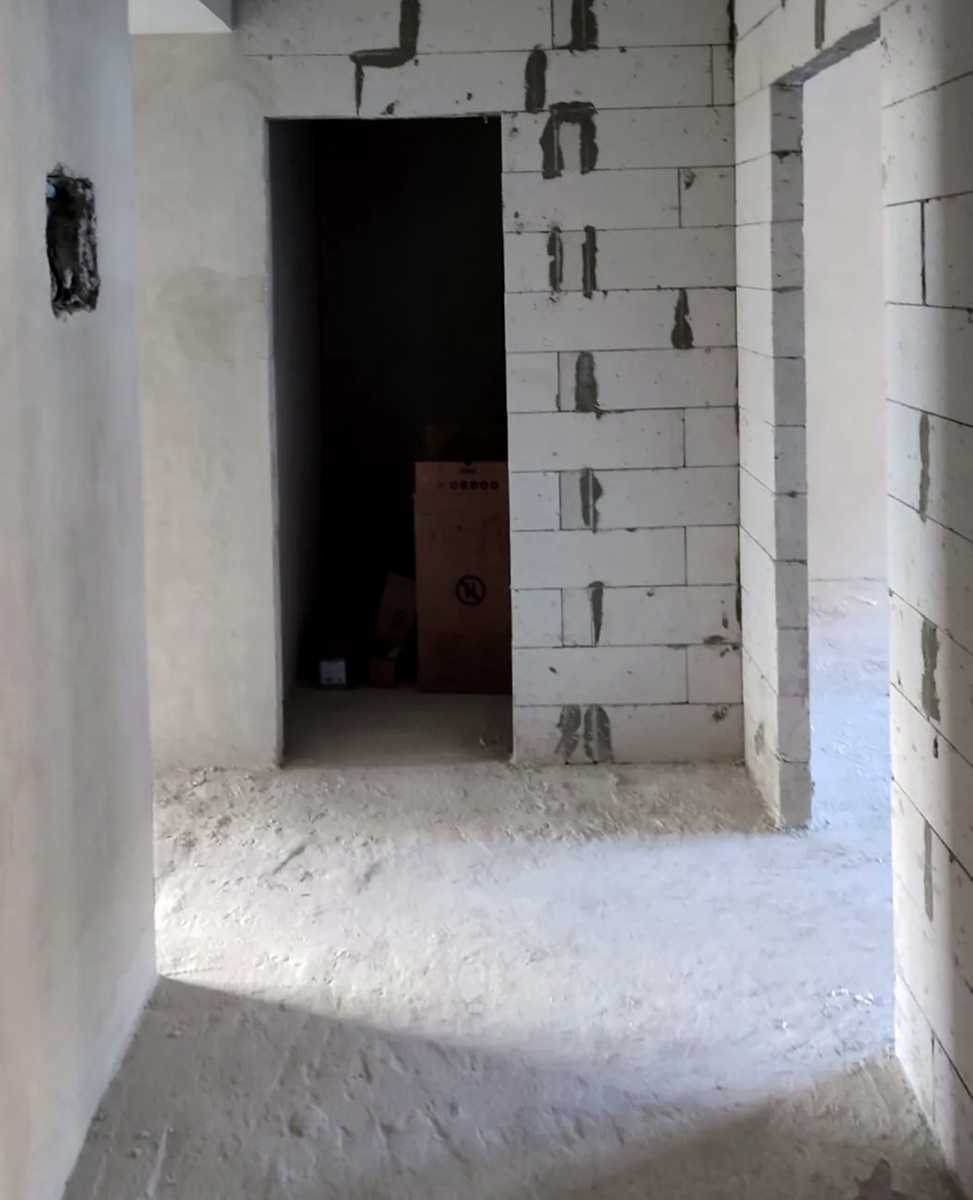 1871518425709746