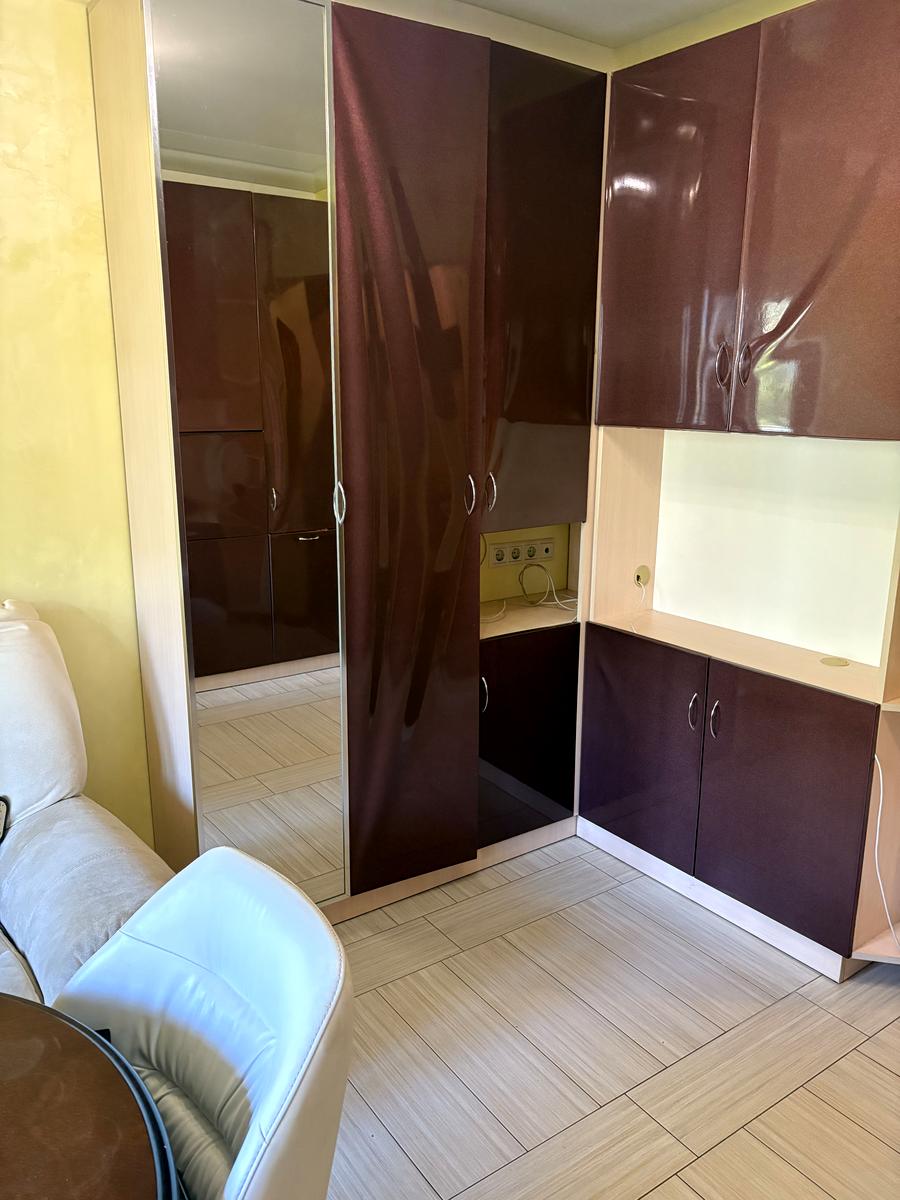 1871577180925056