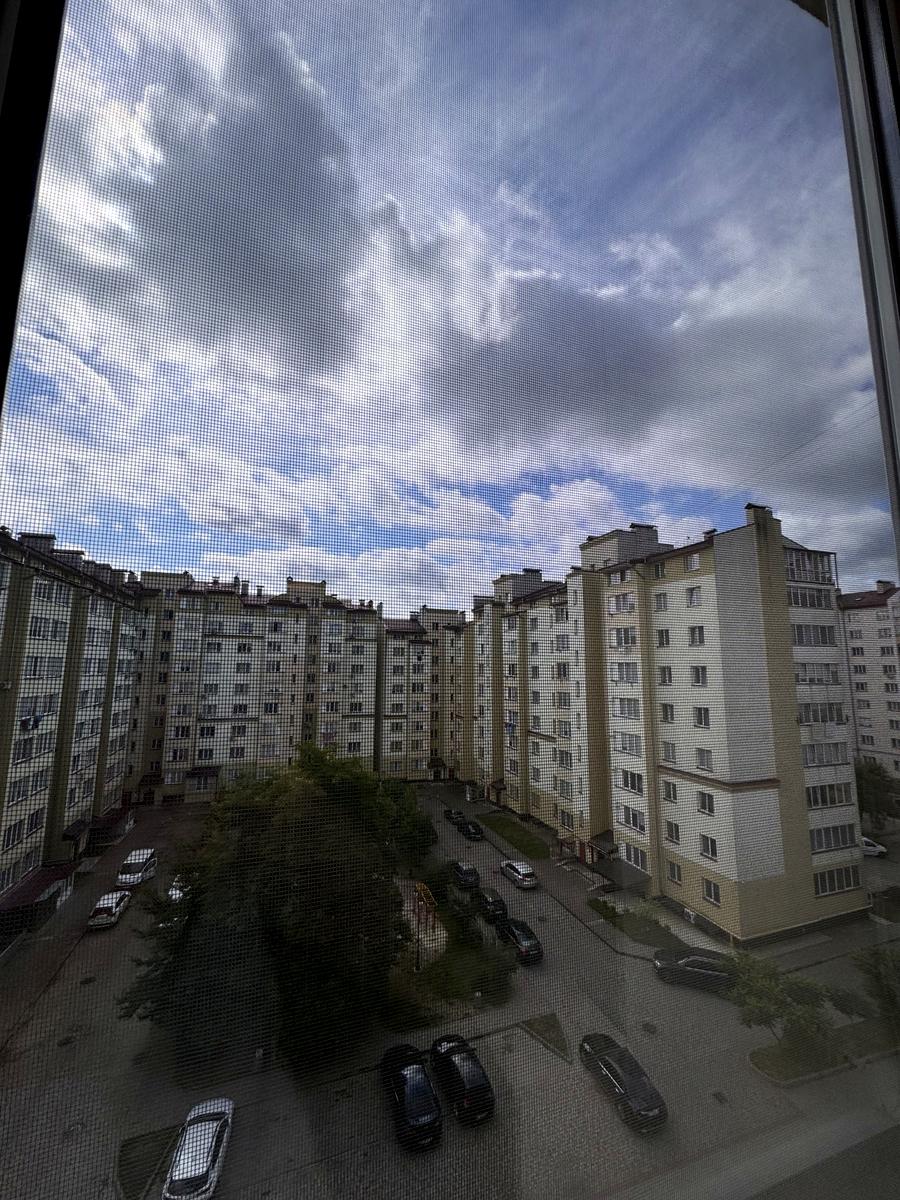 1871579903843933