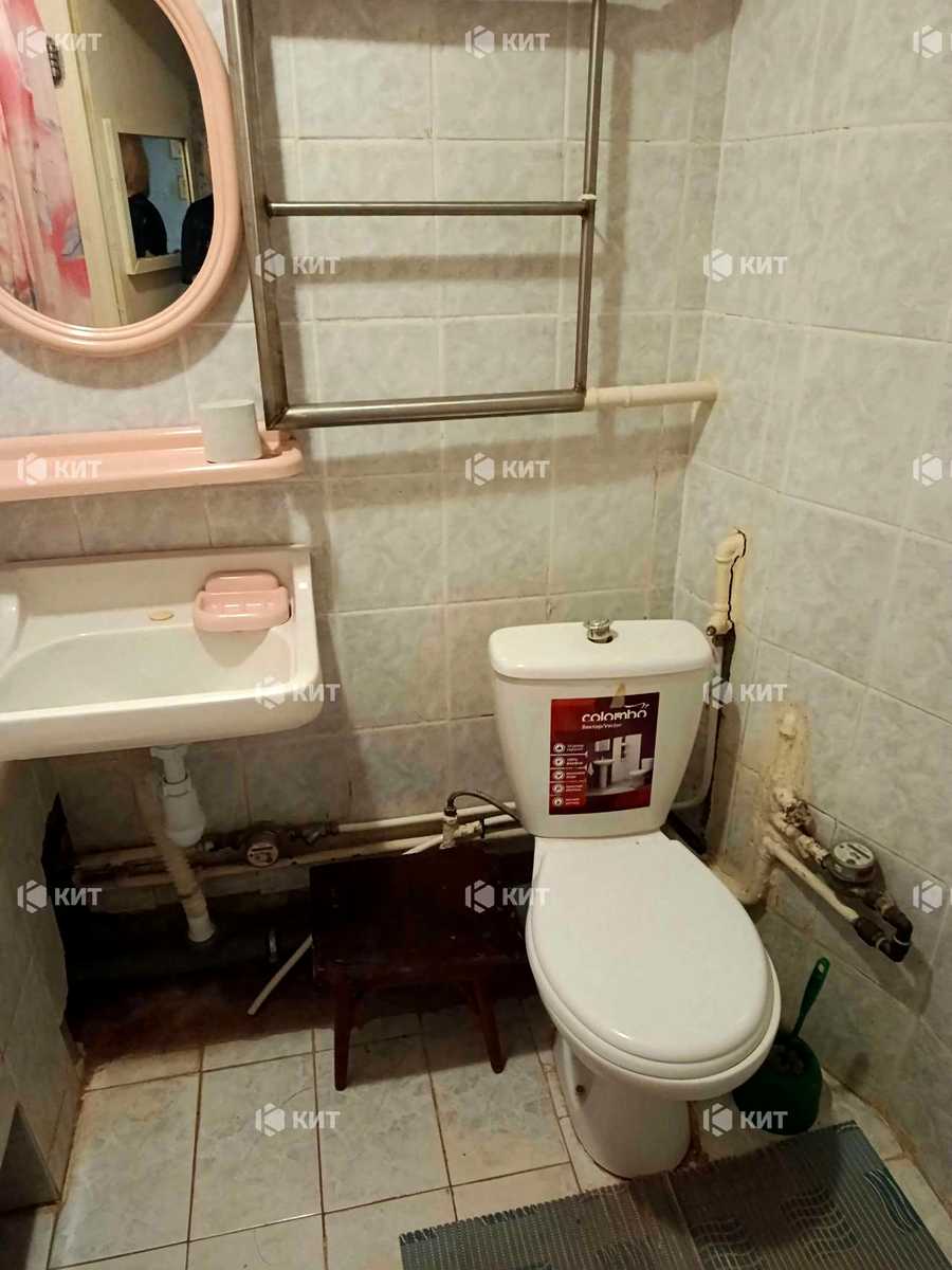 1871581135726225