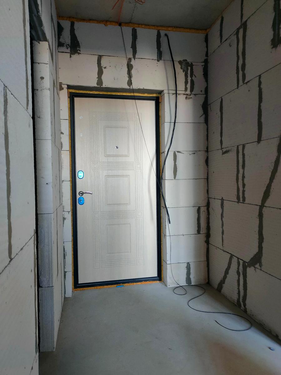 1871586819081139