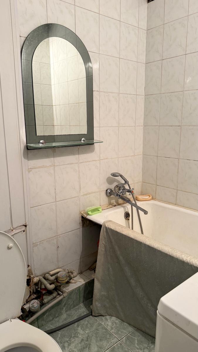 1871587541633201