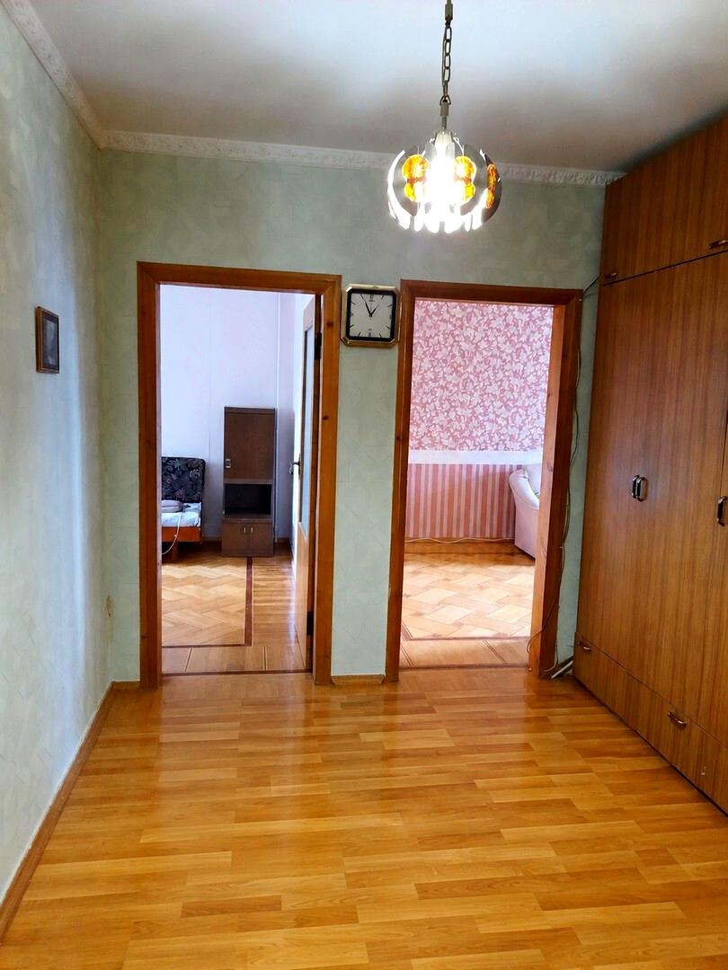 1871588525779660
