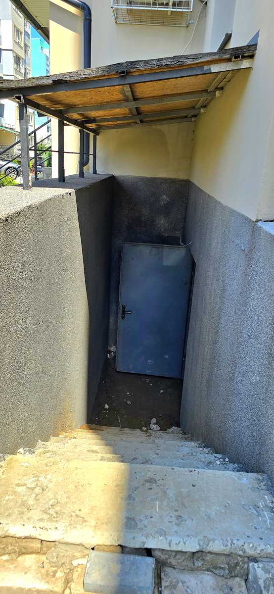 1871588973957552