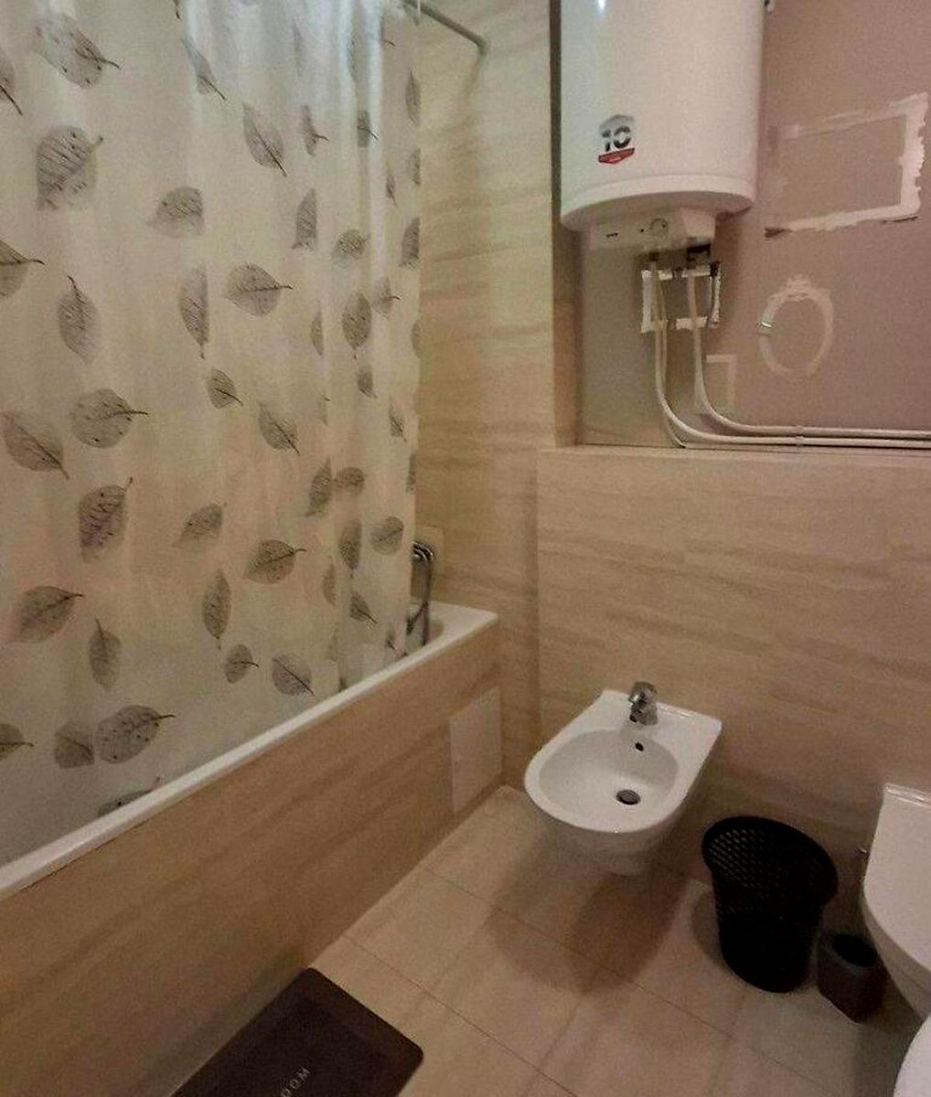 1871589487811332