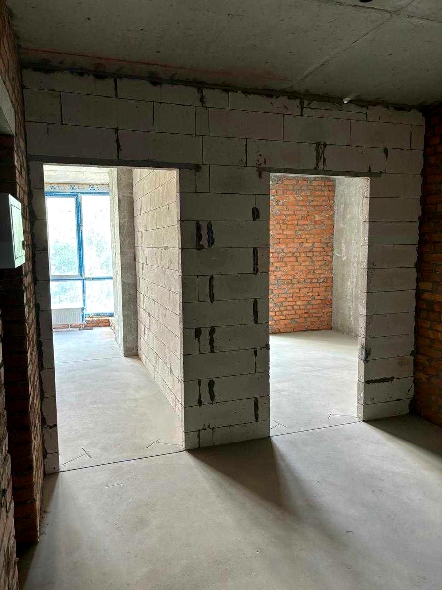 1871591152904930