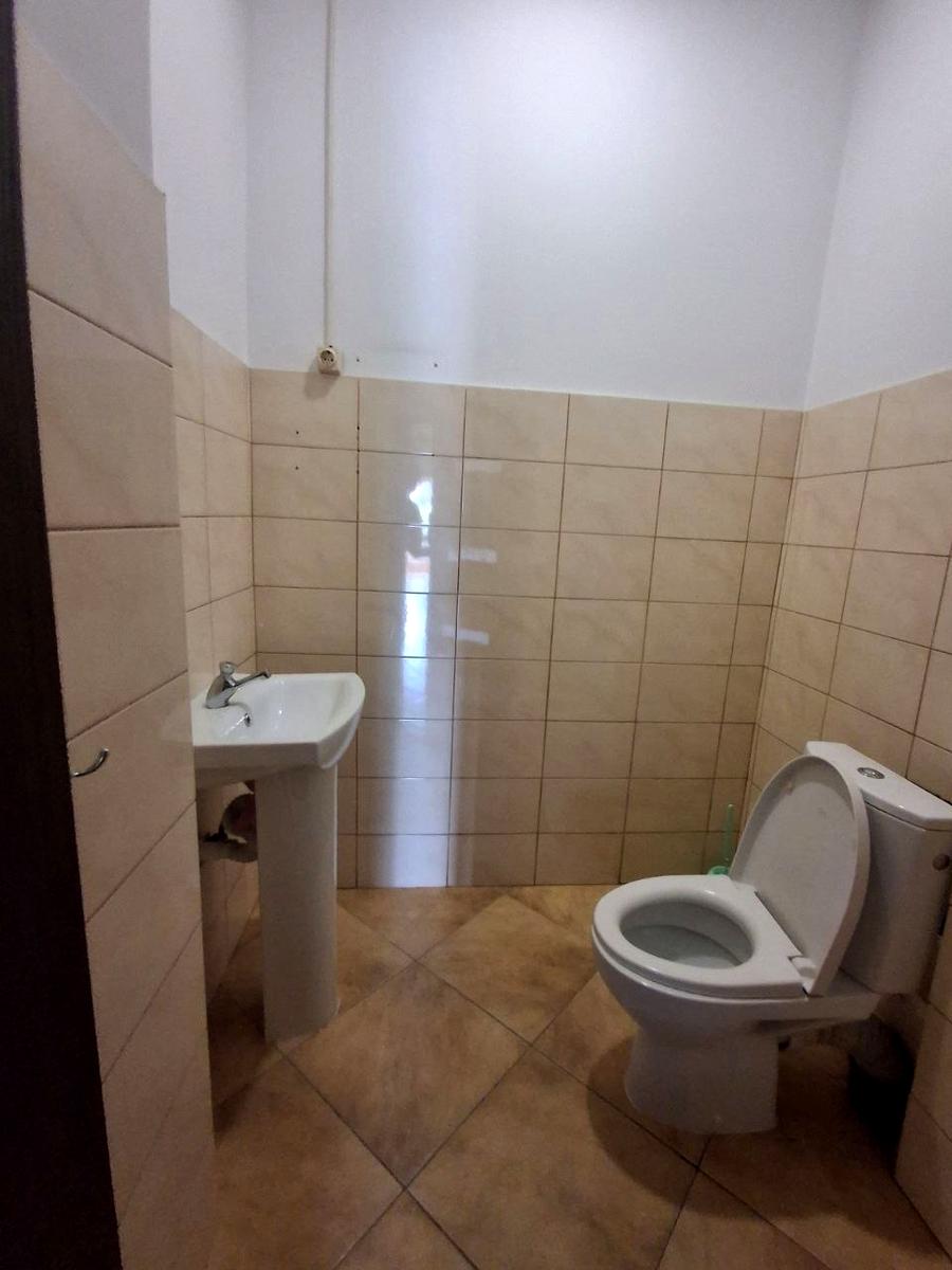 1871592104847833