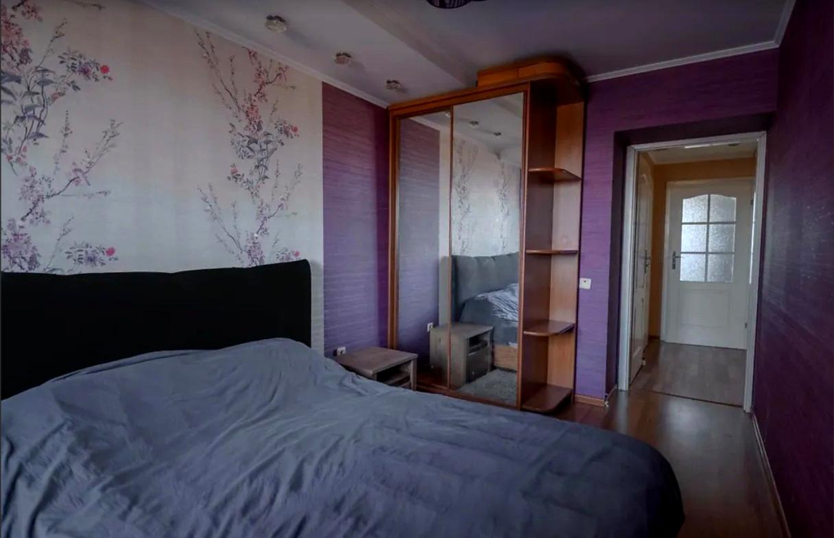 1871593377970768