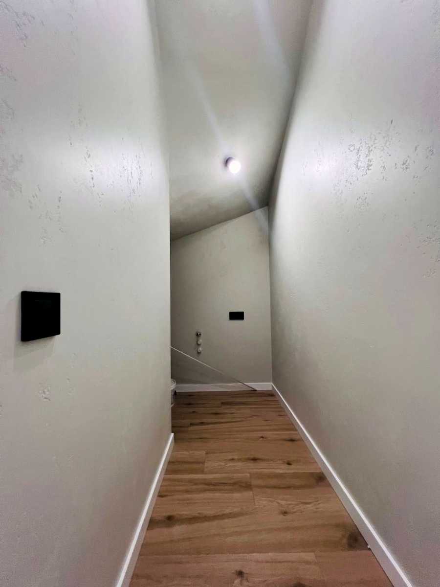 1871595691938581
