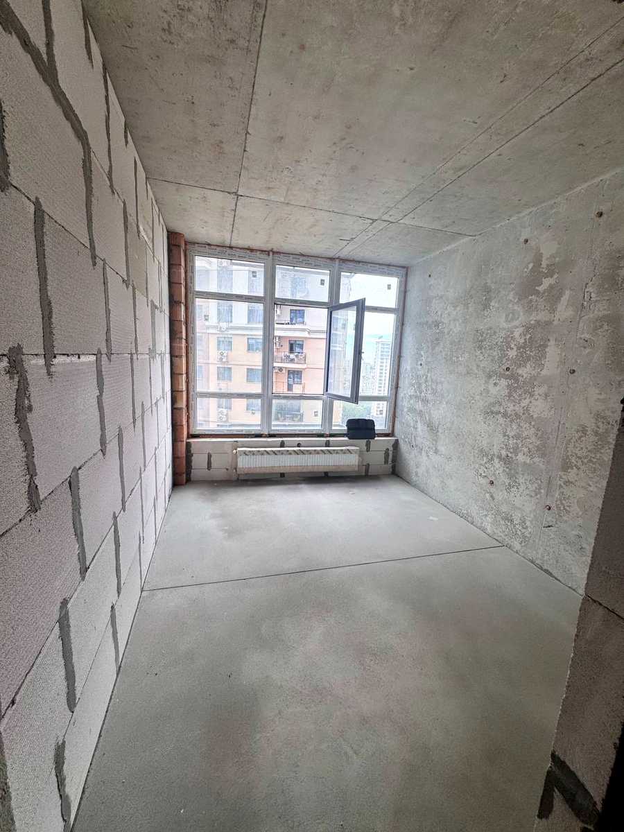 1871599254366376