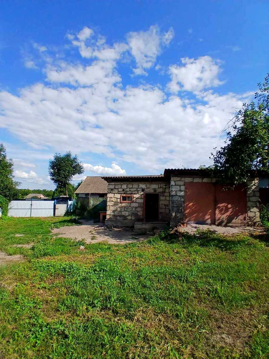 1871601557742812