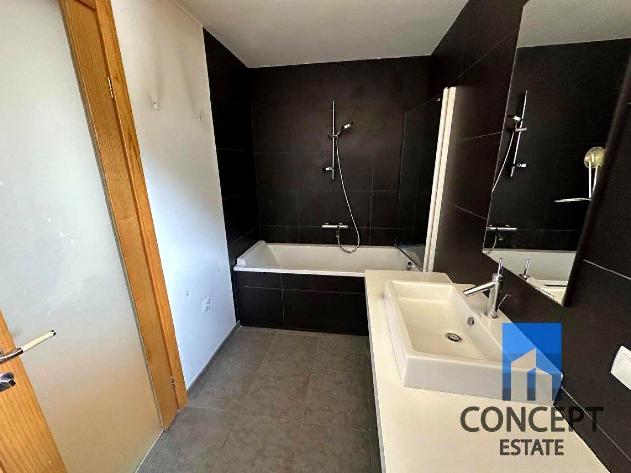 1871605998336212