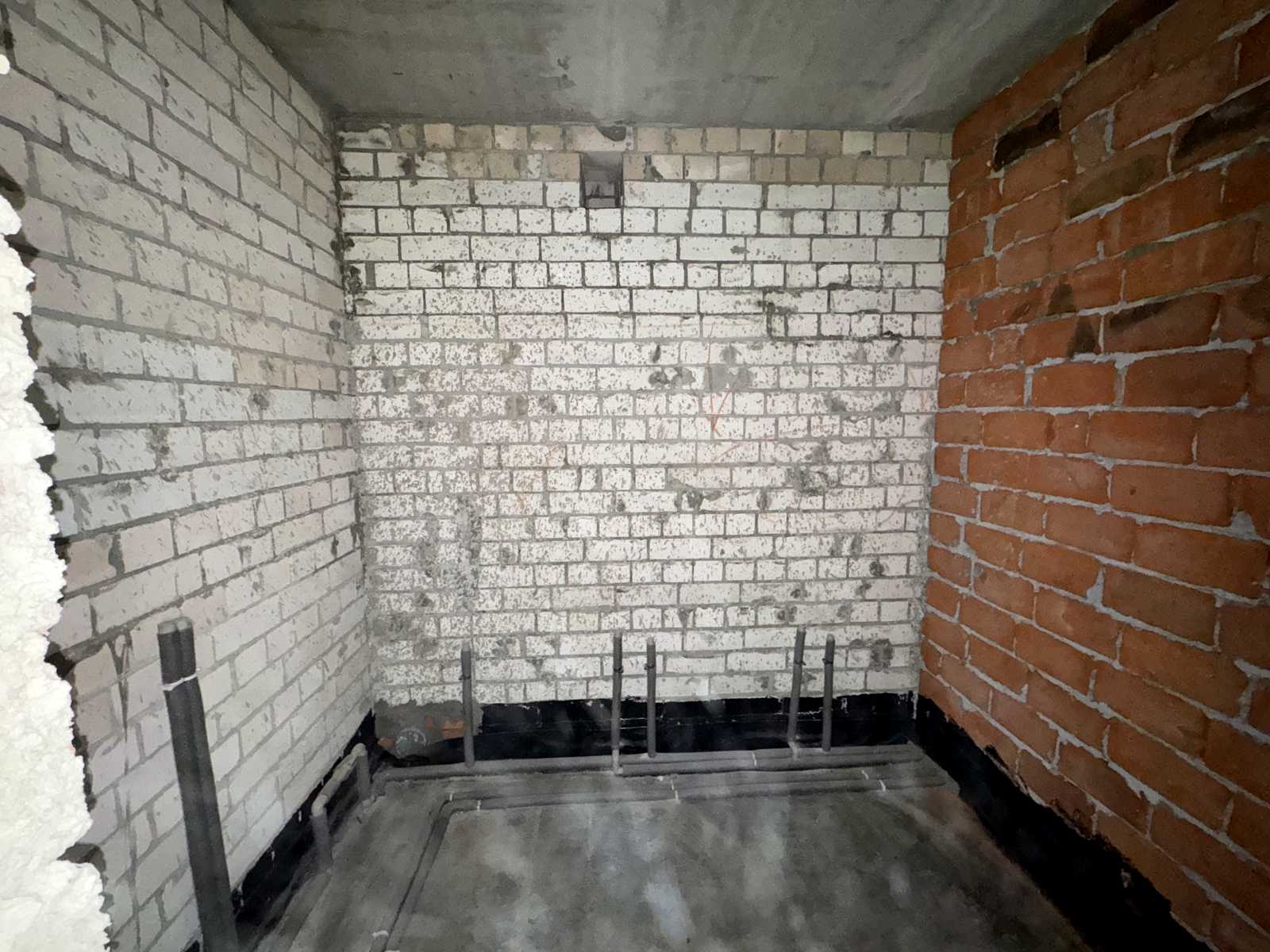 1871606255566516