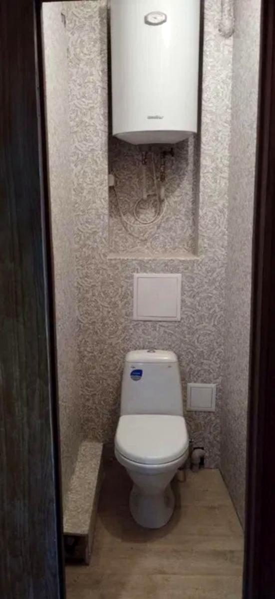1871607373678398