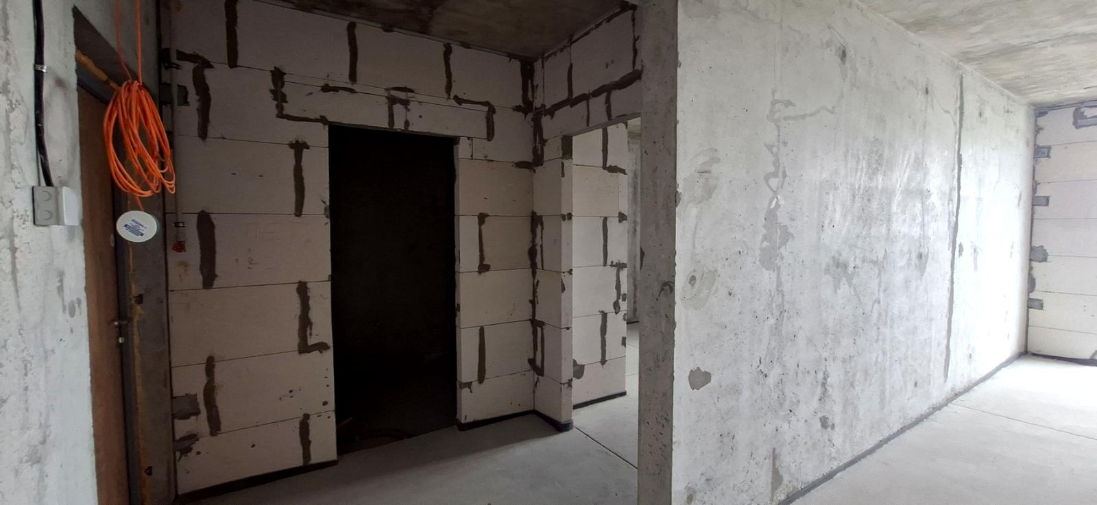 1871607852867790
