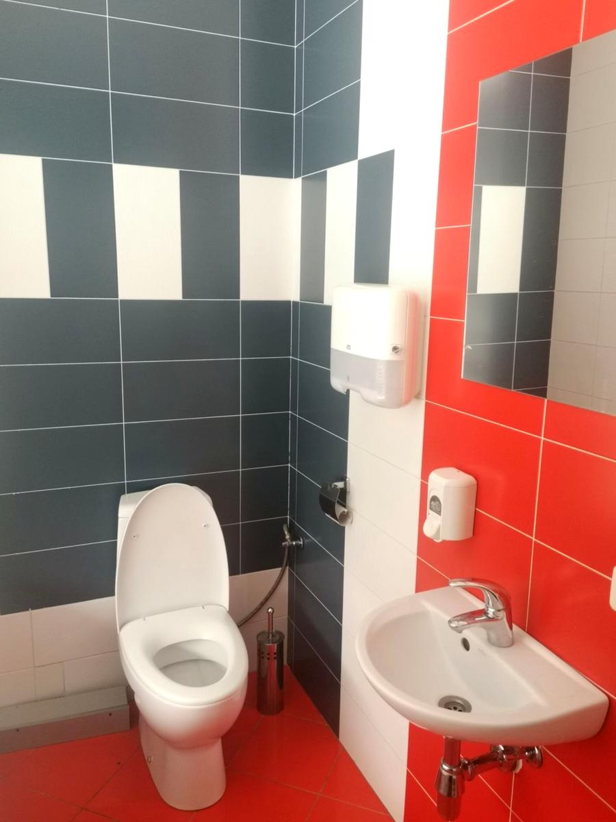 1871628554777555