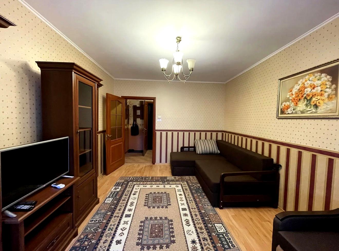 1871628672066782