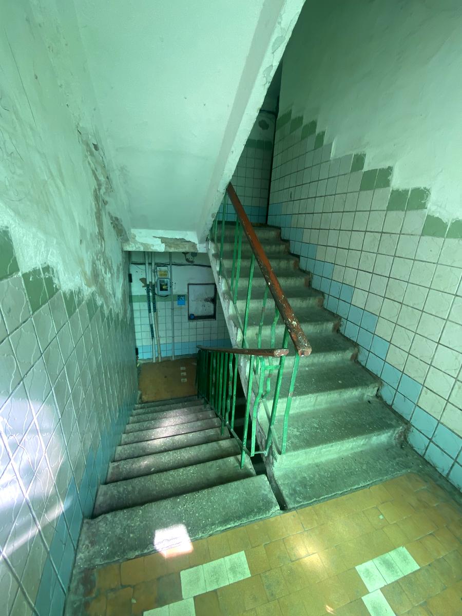 1871694998469085