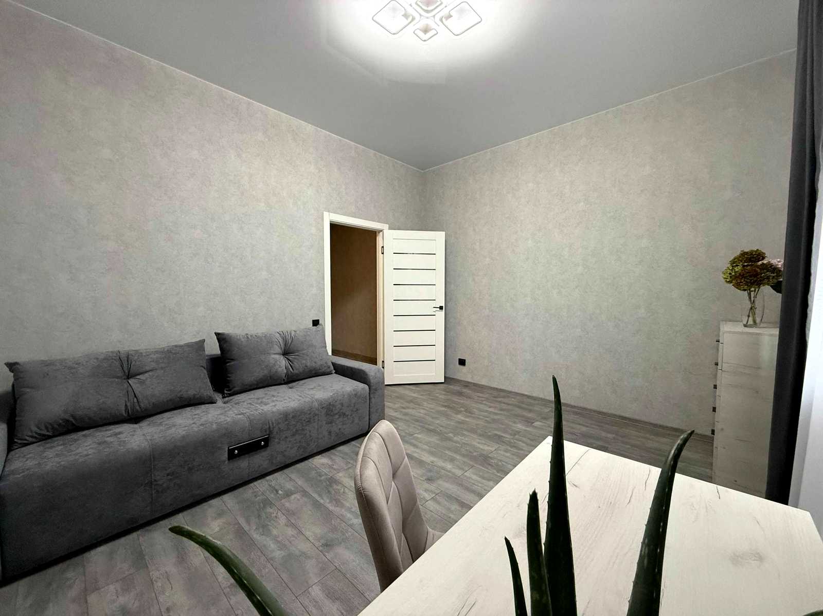 1871700890352897