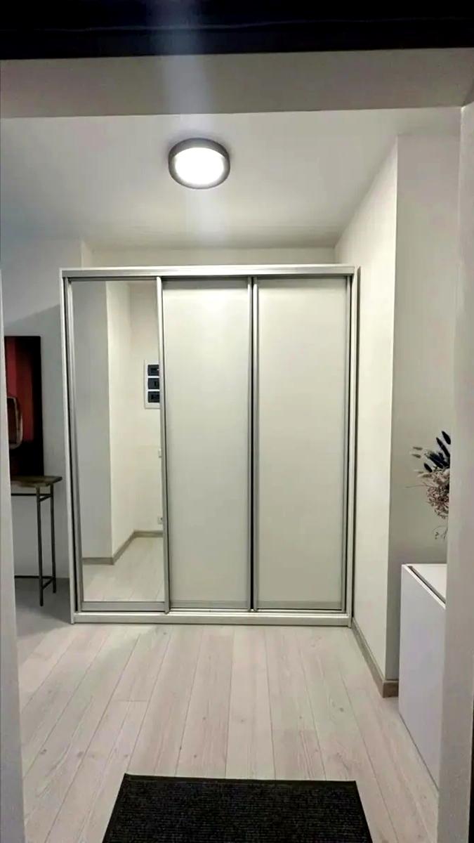 1871728357863038