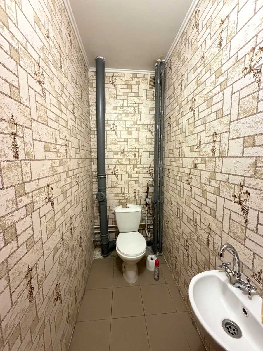 1871766600767935