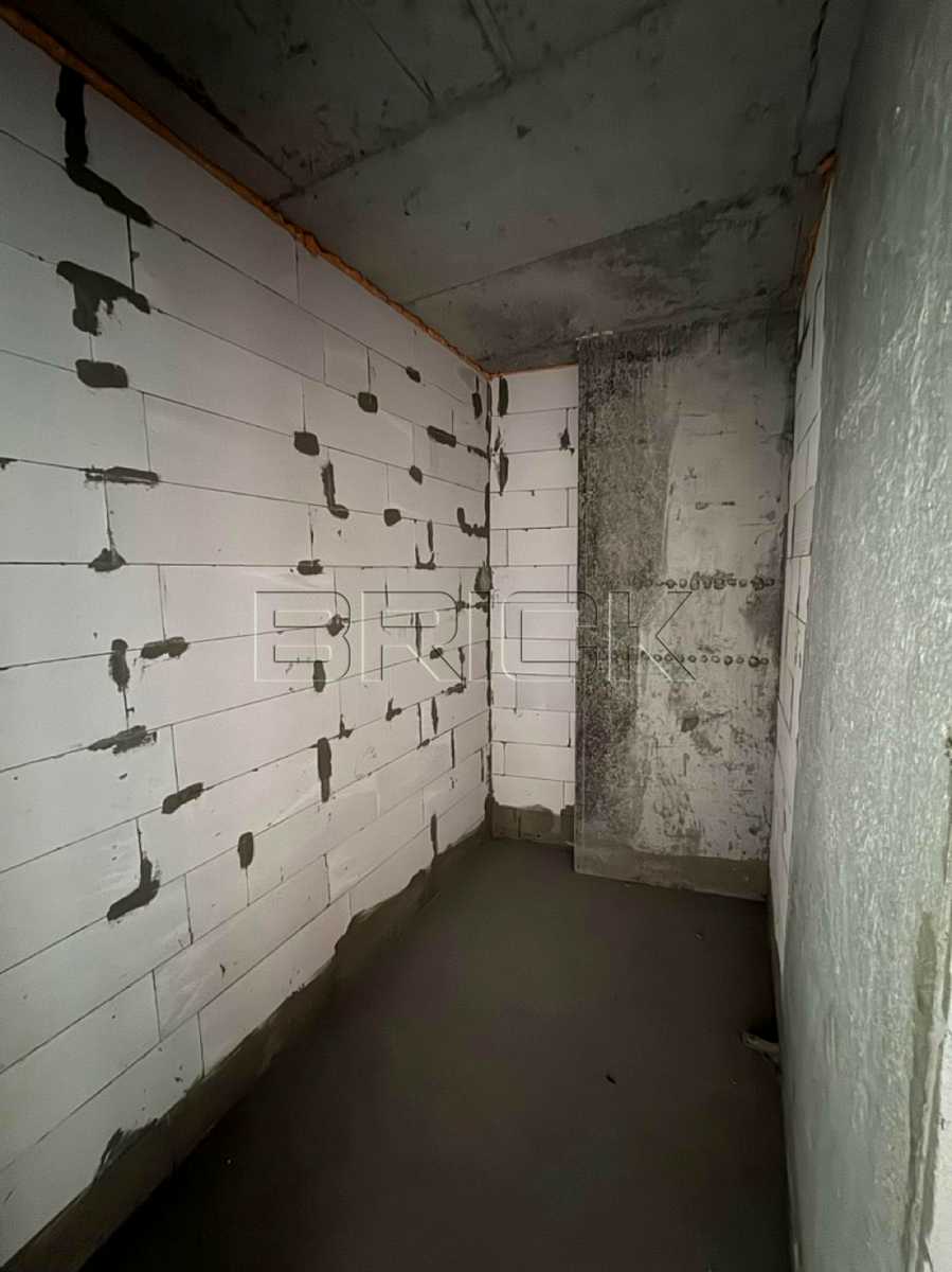 1871783634972061