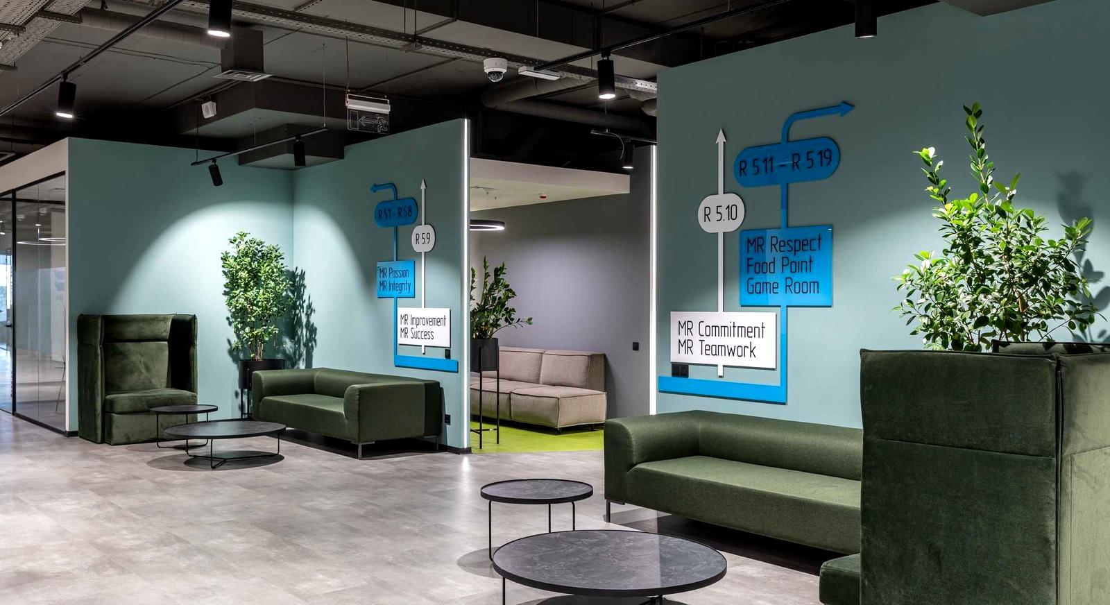 1871796762622641