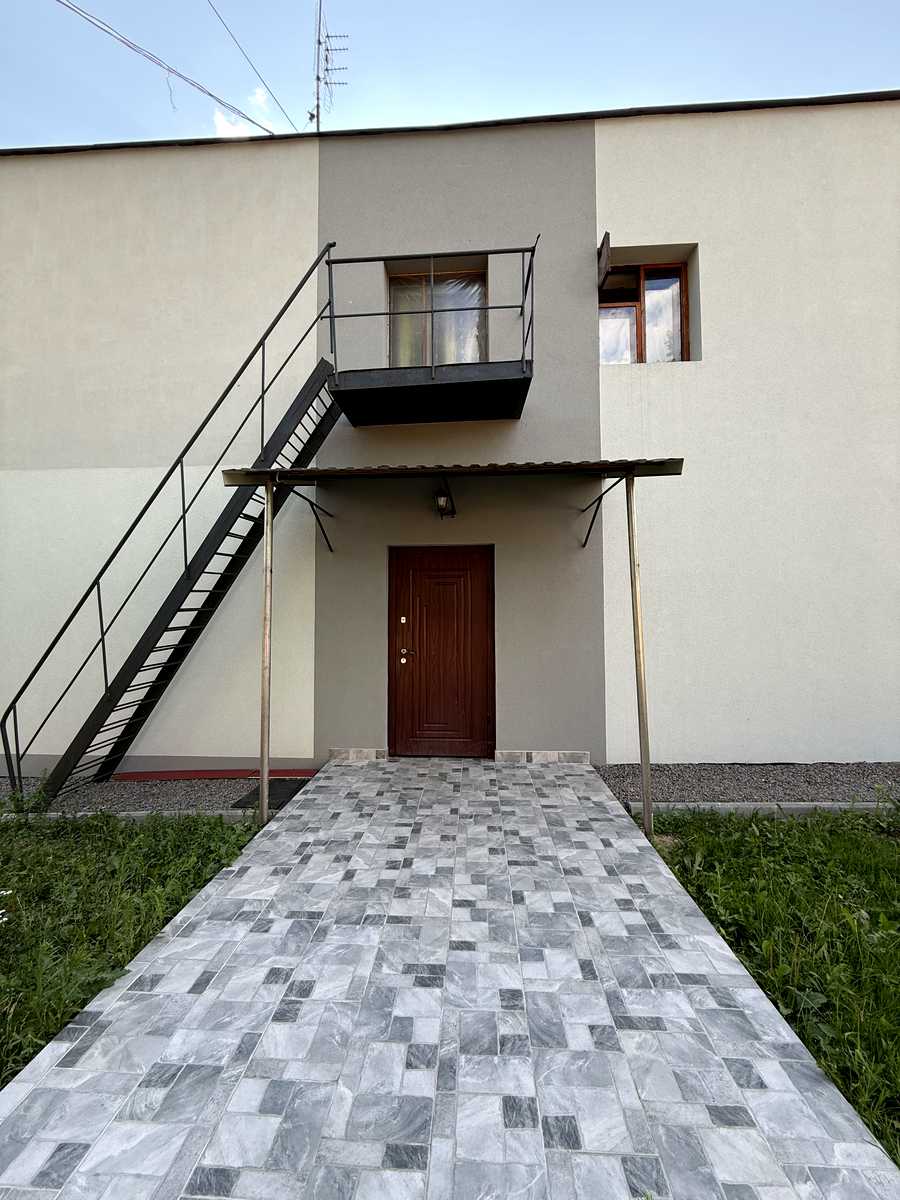 1871797257165821