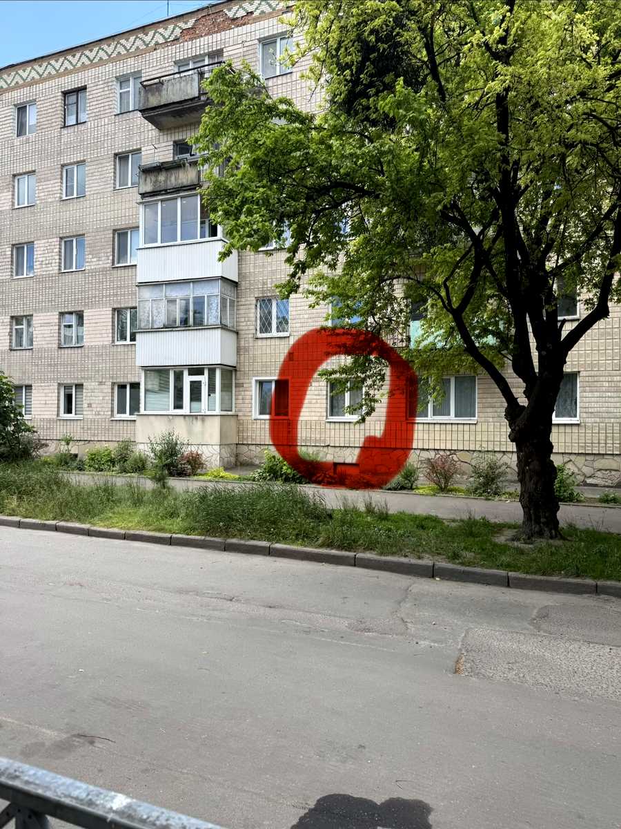1871799750256328