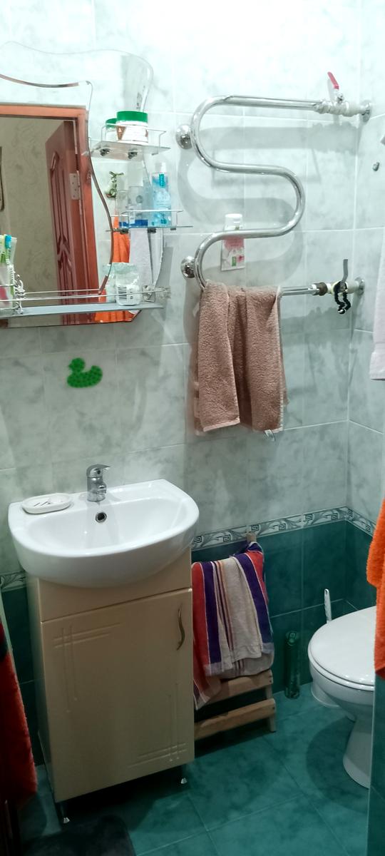 1871837882163430