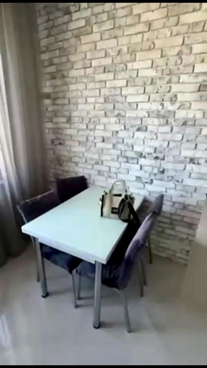 1871854204472061