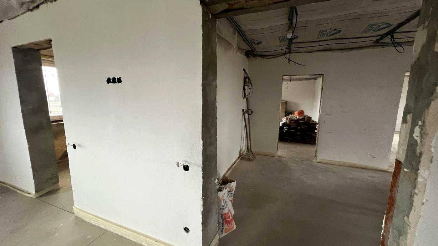 1871854708586913