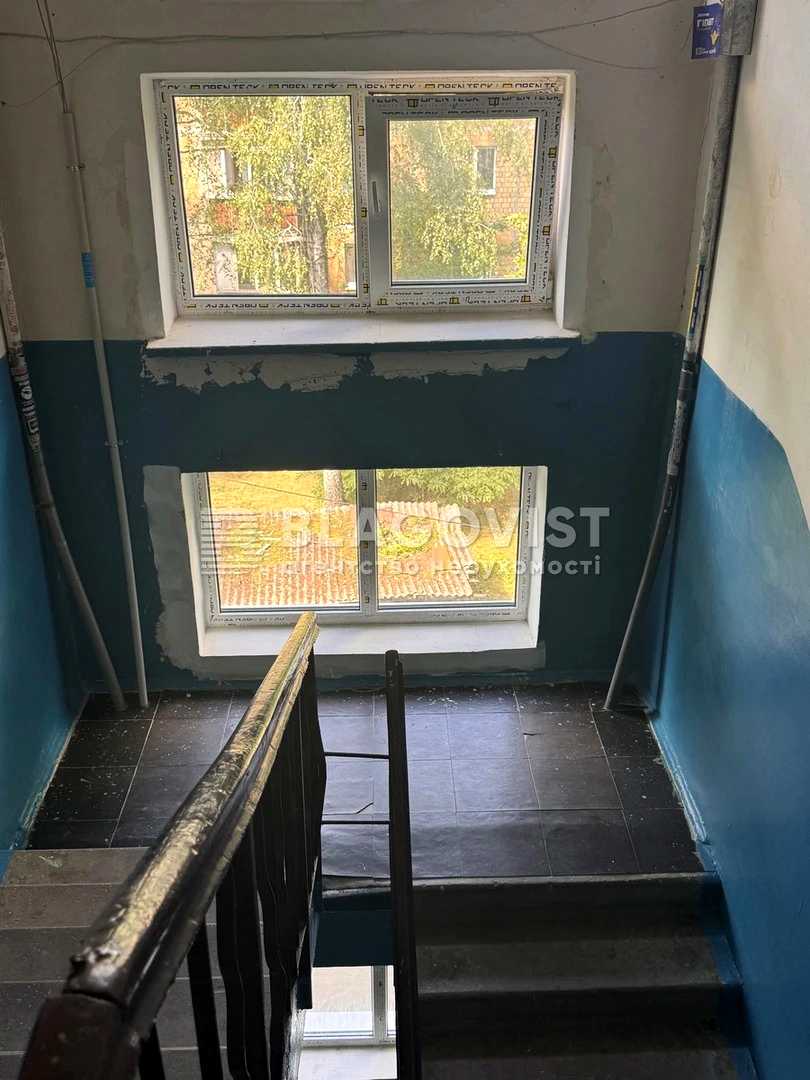 1871854734326012