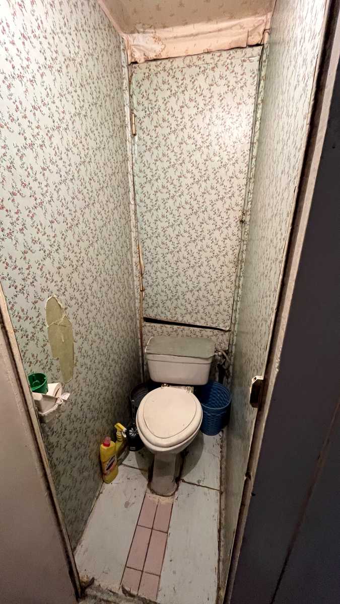 1871857076933844