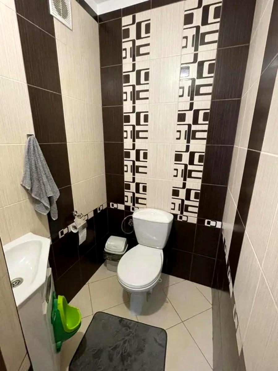 1871861210566469