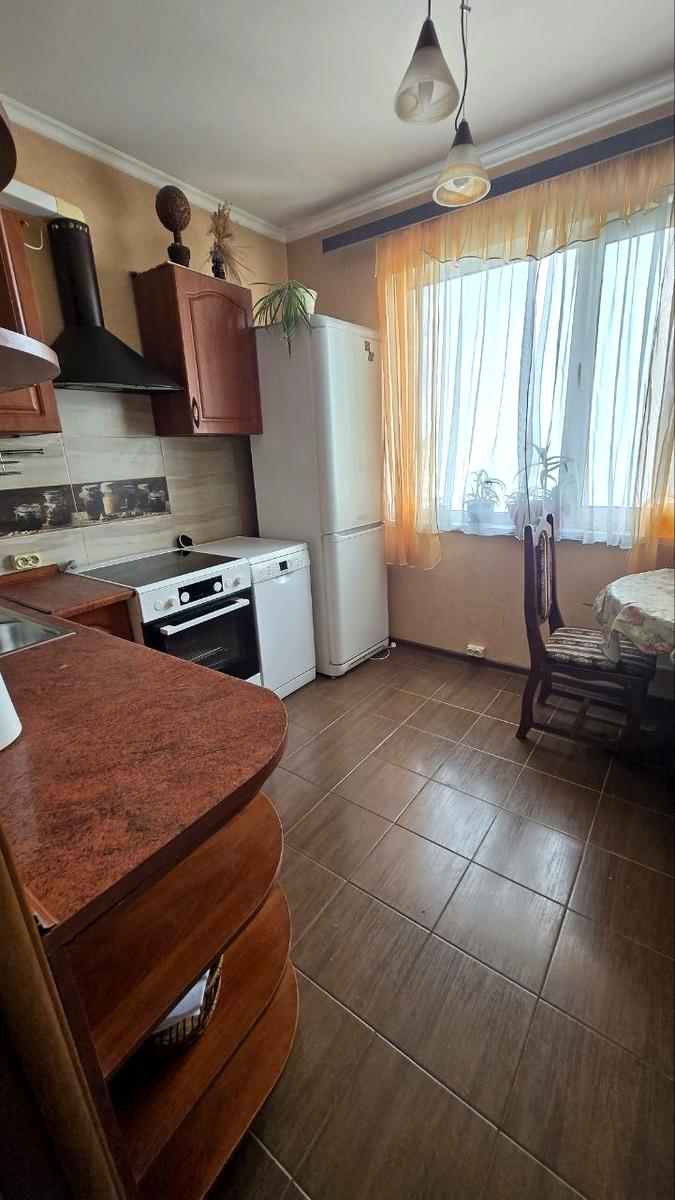 1871861555426246